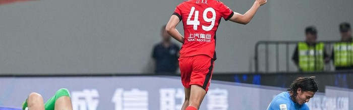 来真的？德甲名门追求中国男足新星，转会费超300万，不是王钰栋|门兴|上海海港|门兴格拉德巴赫|李新翔|港队_新浪体育_新浪新闻